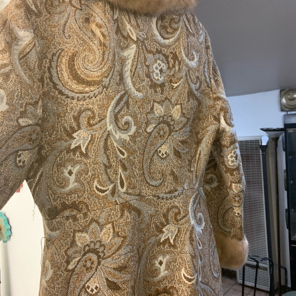 Vintage 1960s Fur Roos/Atkins coat - Picture 6 of 6